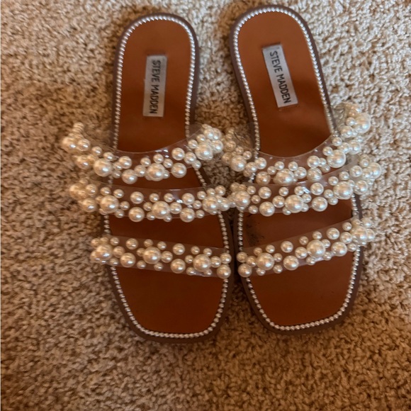 Steve Madden Pearl Embellished Tan Sandals - Picture 1 of 1